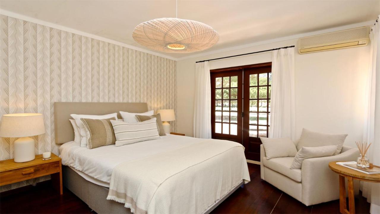 Lynx: Marina-side Retreat For 8 Vilamoura
